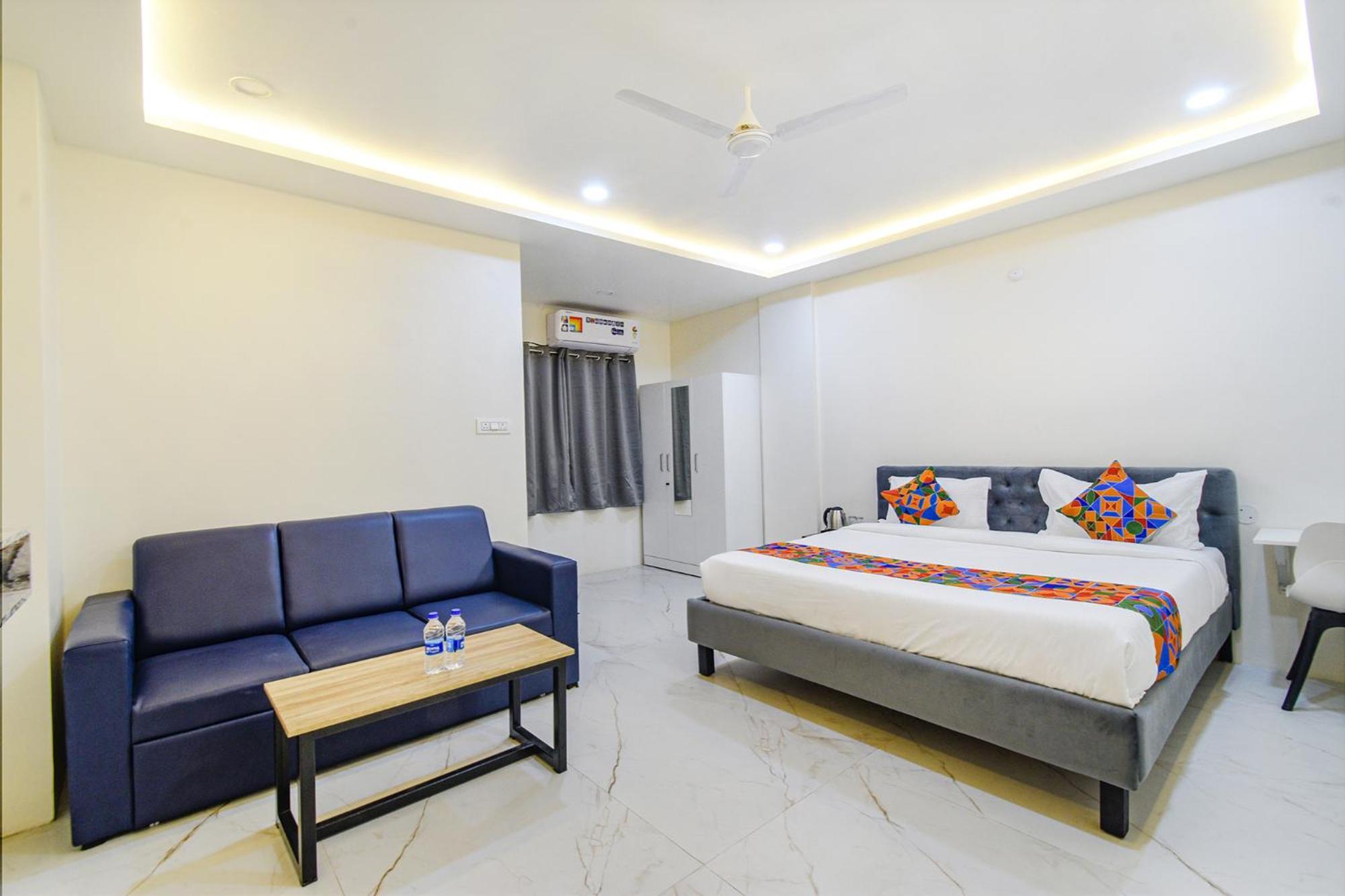 Fabhotel Ssr Ikon Suites - Nr Hyderabad Central University, Kondapur エクステリア 写真