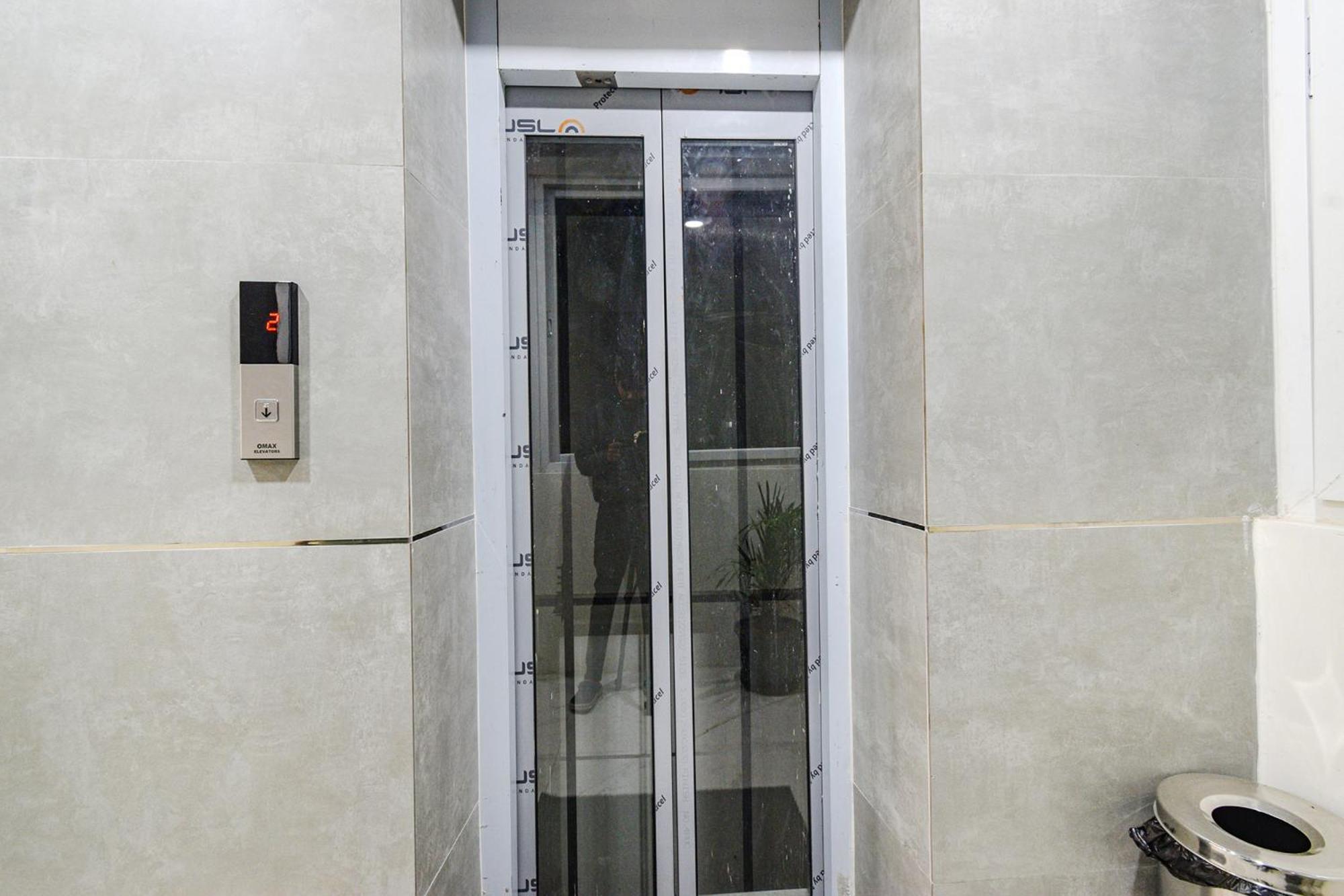 Fabhotel Ssr Ikon Suites - Nr Hyderabad Central University, Kondapur エクステリア 写真