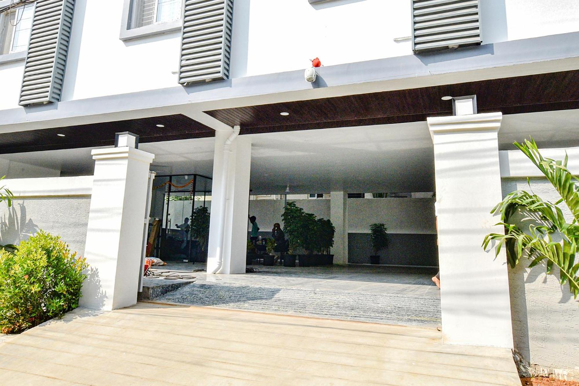 Fabhotel Ssr Ikon Suites - Nr Hyderabad Central University, Kondapur エクステリア 写真