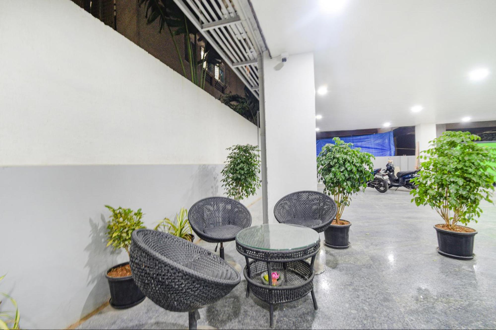Fabhotel Ssr Ikon Suites - Nr Hyderabad Central University, Kondapur エクステリア 写真