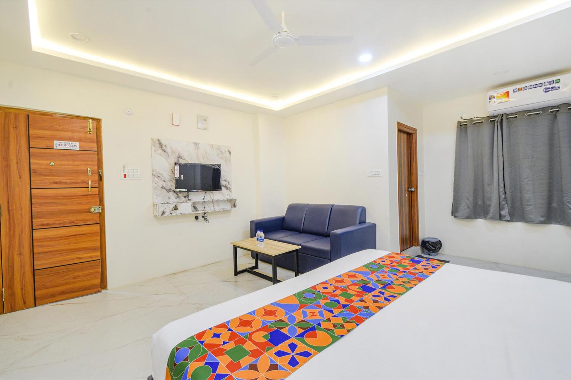 Fabhotel Ssr Ikon Suites - Nr Hyderabad Central University, Kondapur エクステリア 写真