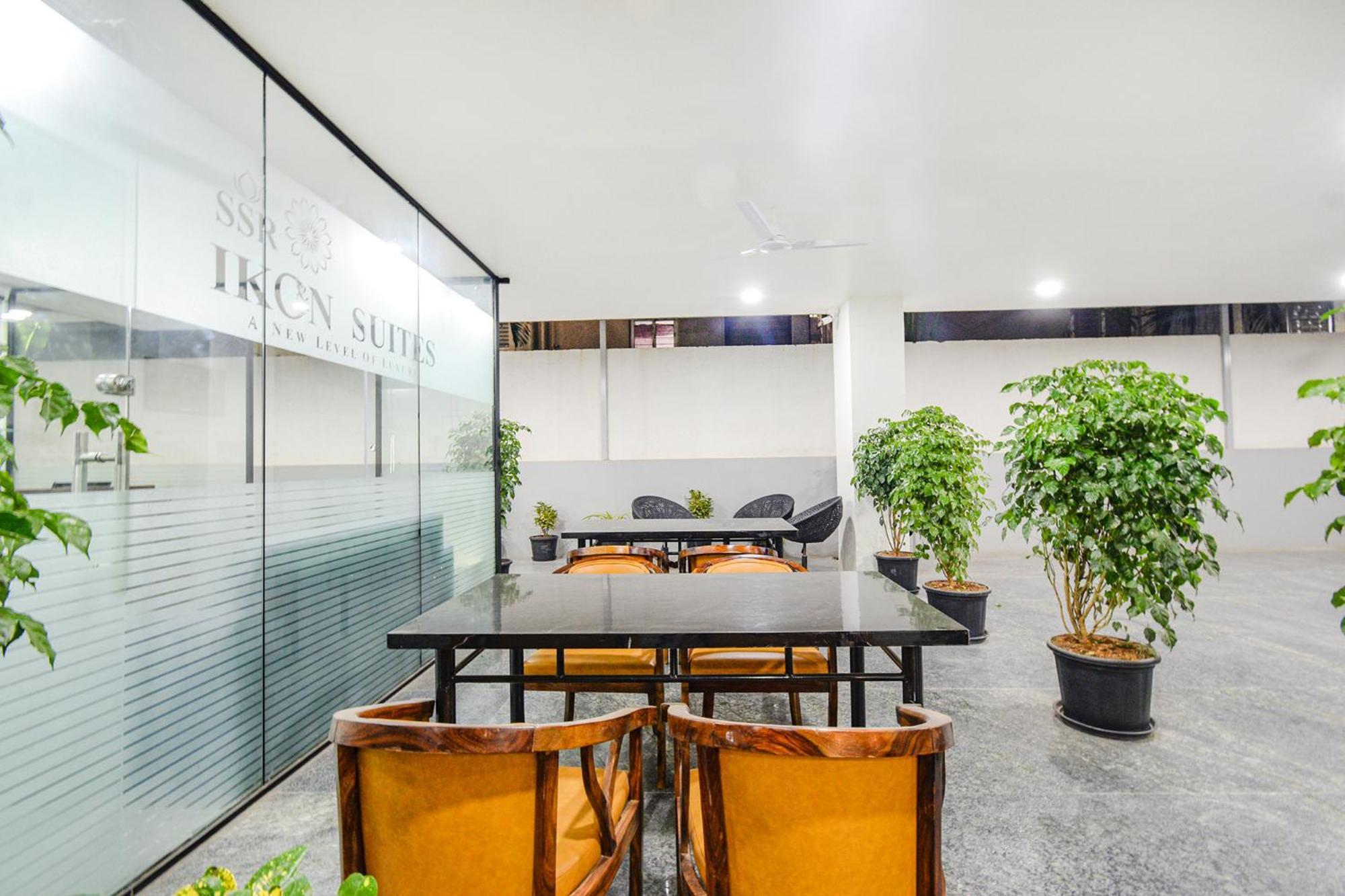 Fabhotel Ssr Ikon Suites - Nr Hyderabad Central University, Kondapur エクステリア 写真